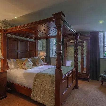 מלון Ballyseede Castle 4*