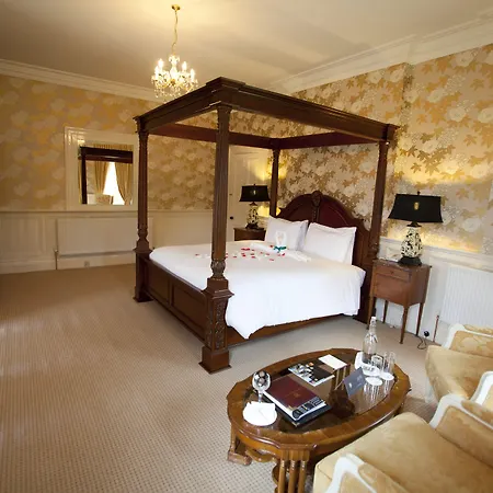 מלון Ballyseede Castle 4*