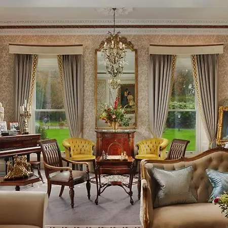 Ballyseede Castle 4* טראלי